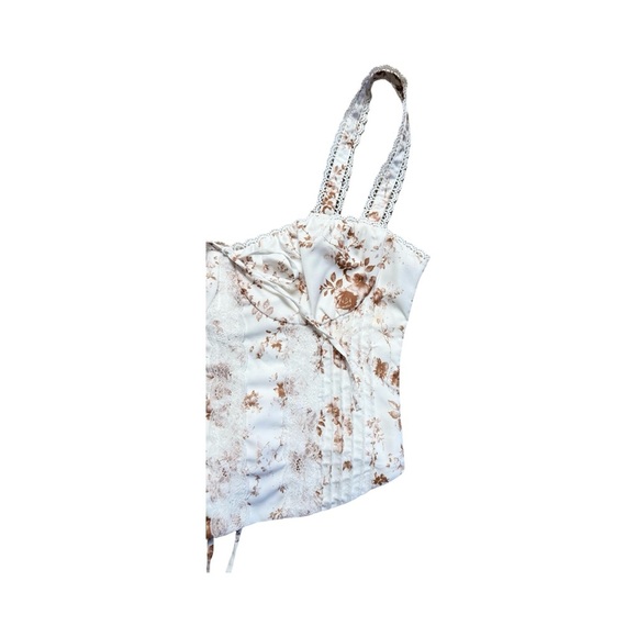 Under the Willow California - Floral Lace Trimmed Women's Top - Picture 3 of 10